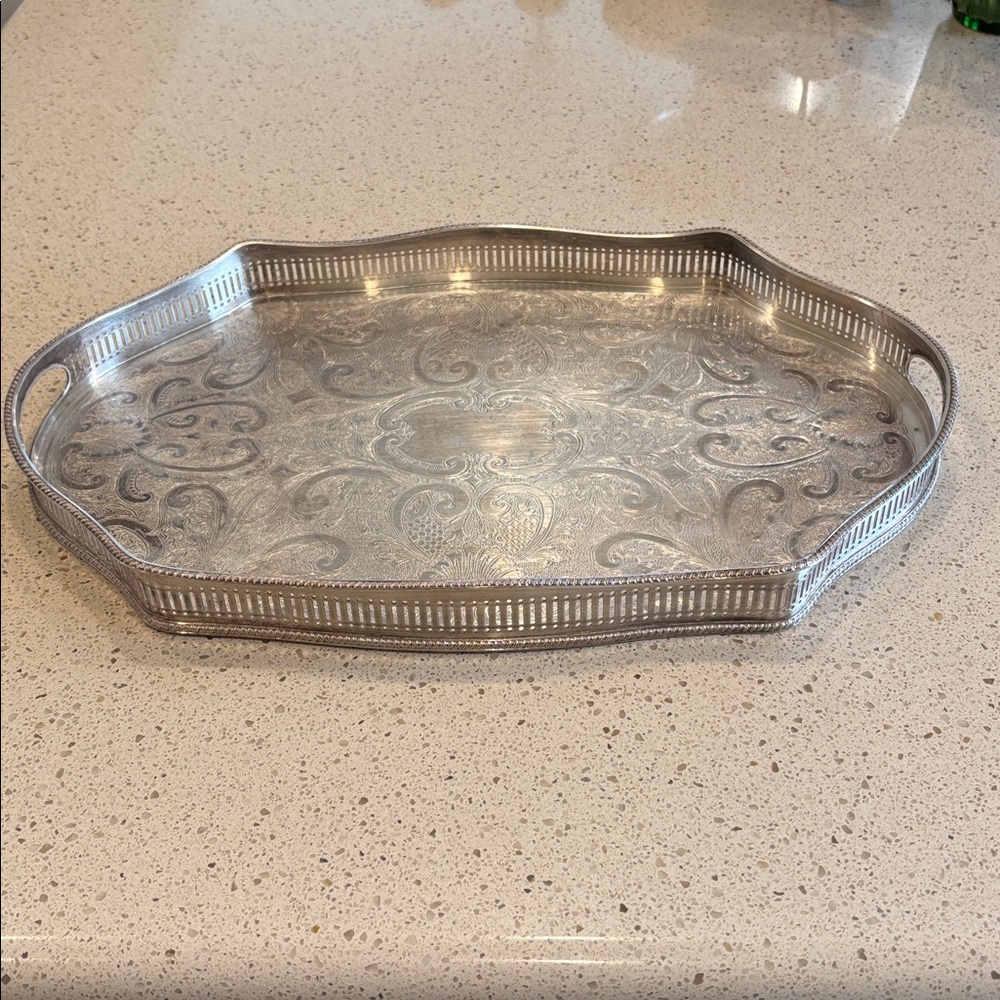 Sale-Elegant Silver Plated over Copper Decorative Tray - Picture 14 of 14